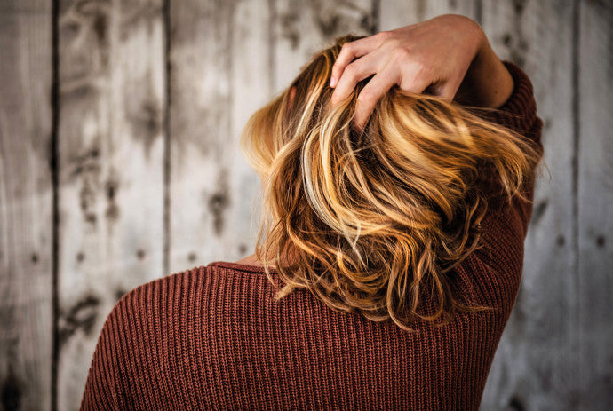 Pourquoi faut-il se masser le cuir chevelu régulièrement?